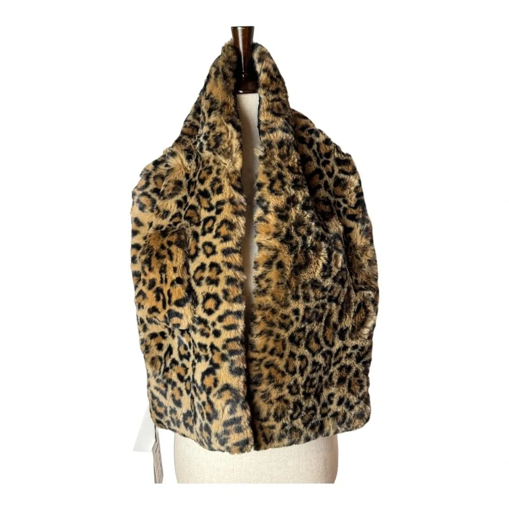 Apparis Scarf Jasper Leopard Print Faux Fur Trendy‎ Outerwear Outdoor Chic NWT